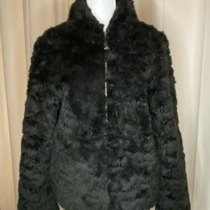 Aritzia black fluffy zip up jacket size M